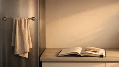 Mit zwei Magnetclips zur aufgeräumten Küche: 3 geniale Hacks für Rezeptbuch, Abfall und Tücher