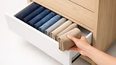 Hosen richtig falten: so werden Jeans schlank und bleiben als Päckli stabil